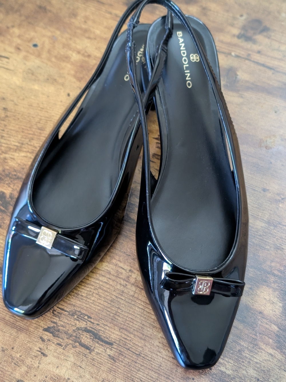 New Bandolino Black Patent Leather Slingback Low Wedge Heels Bow Accent - Picture 2 of 8